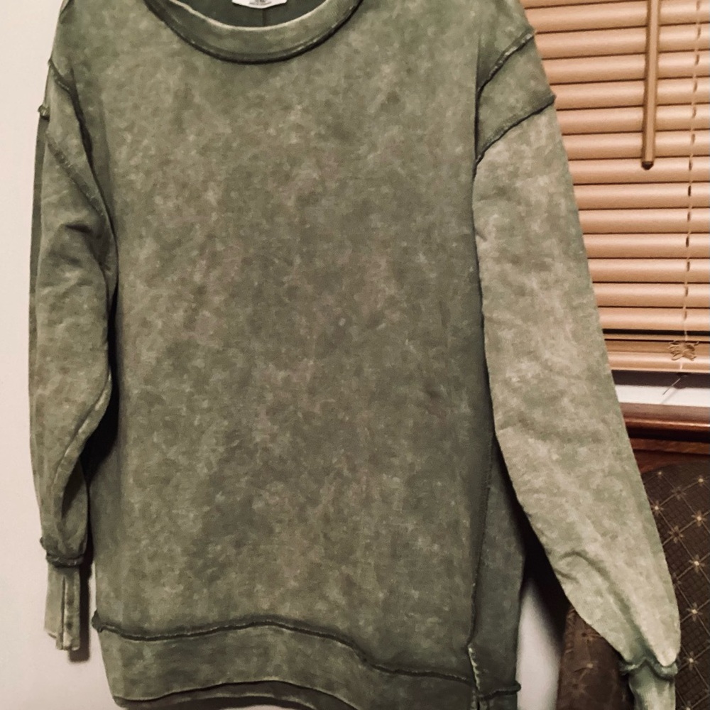 ZENANA Women’s Green Sweater.